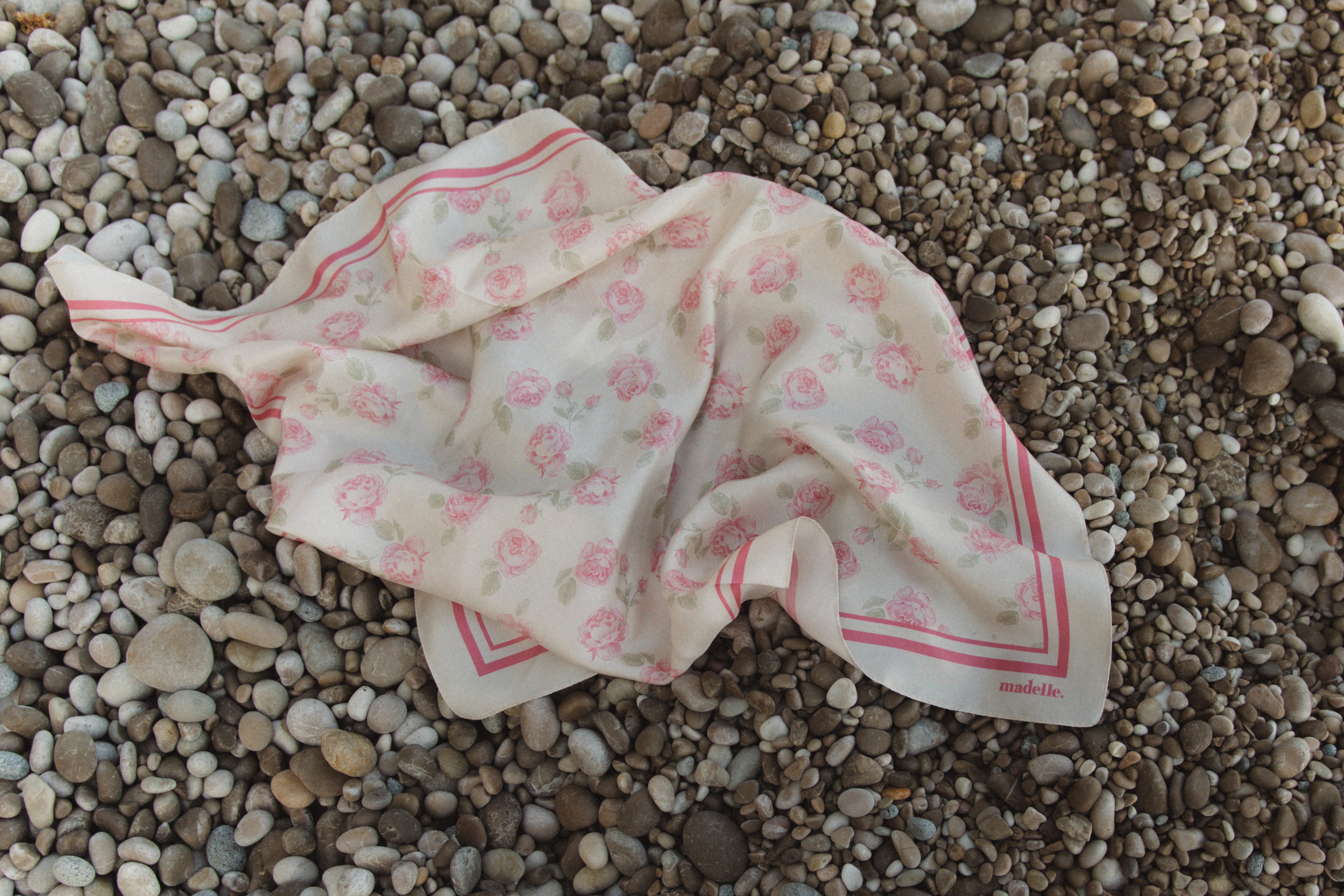 Jedwabna apaszka Ines