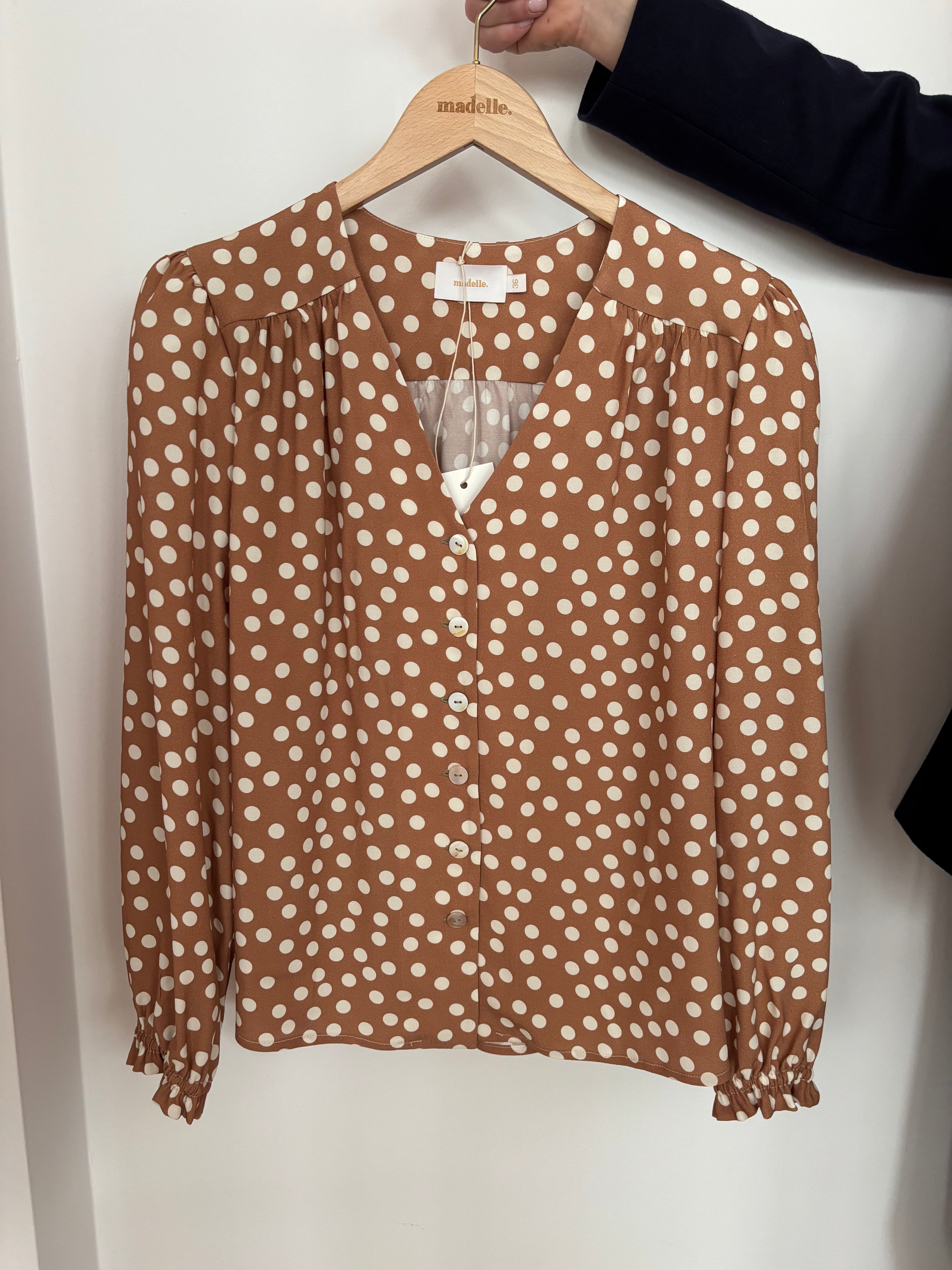 Wiskozowa bluzka w grochy