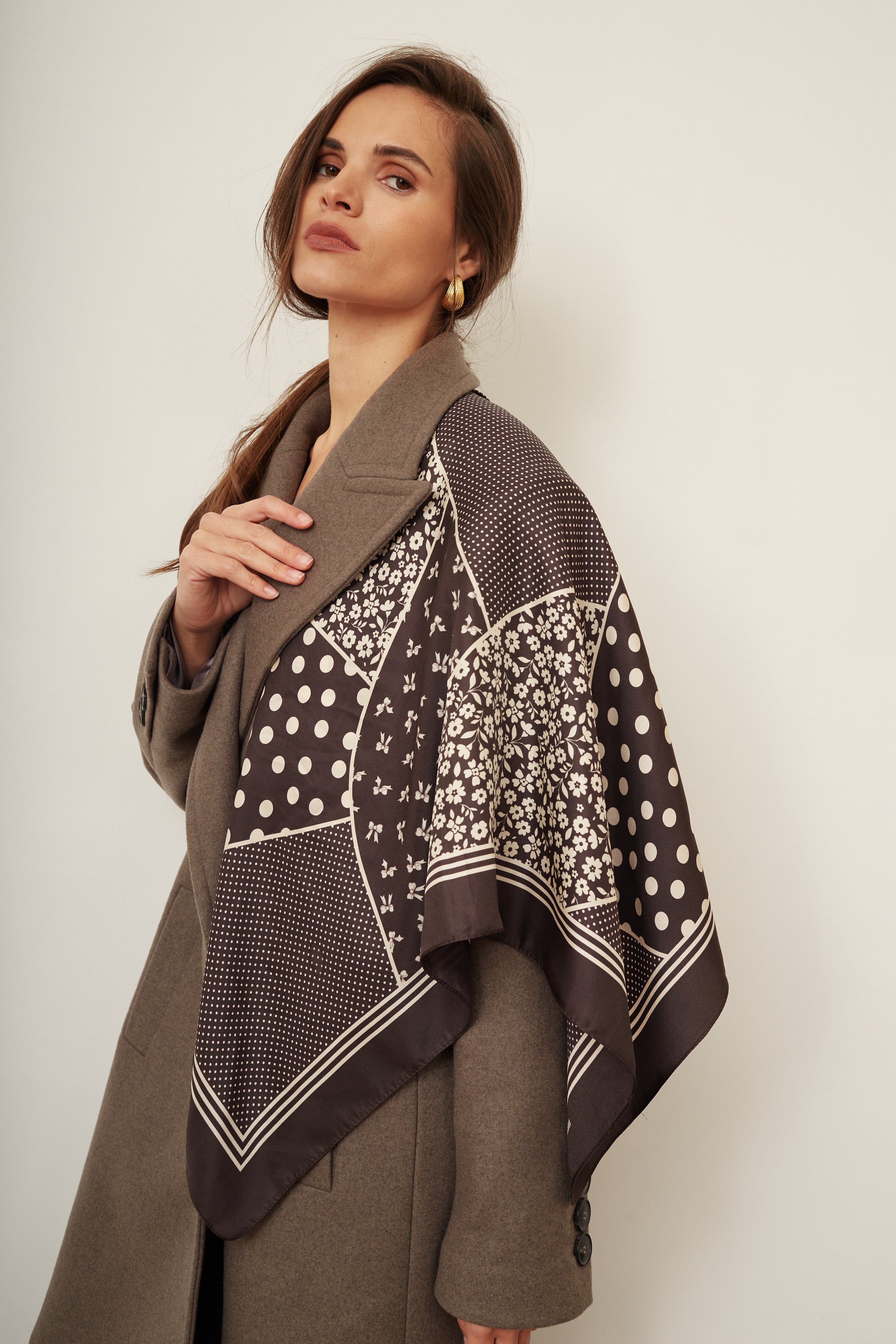 Foulard en soie patchwork marron