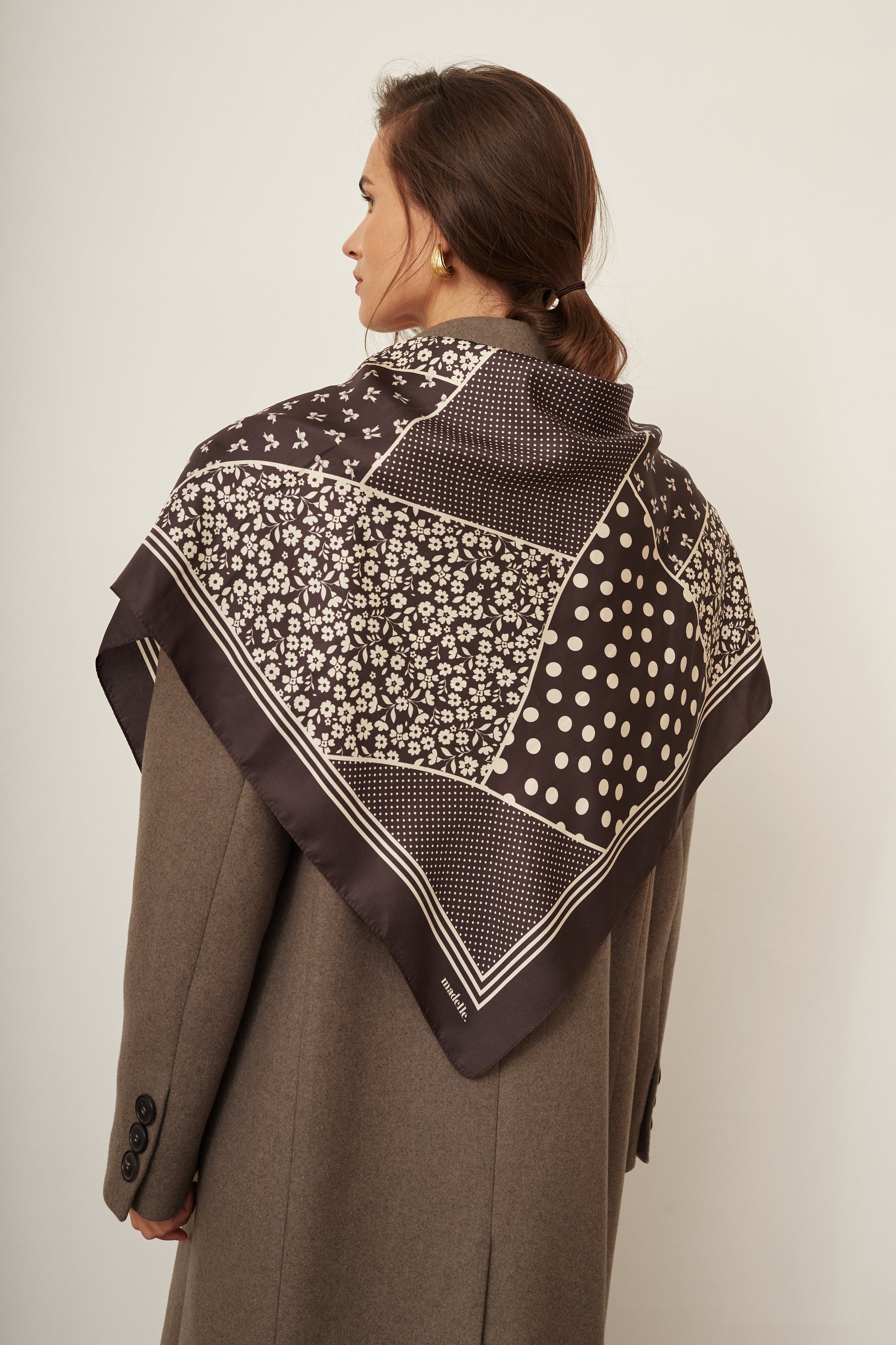 Jedwabna chusta Patchwork brązowa
